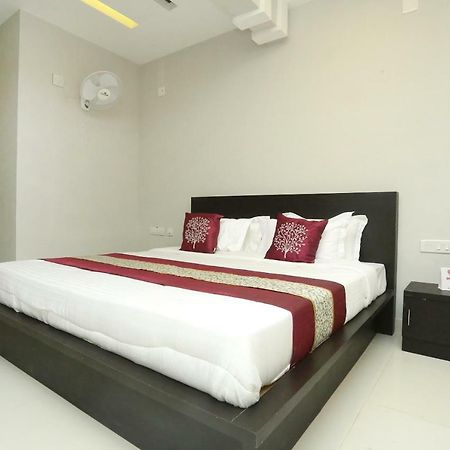 Oyo 12978 Igloo Residency Hotel Vithiri Kültér fotó