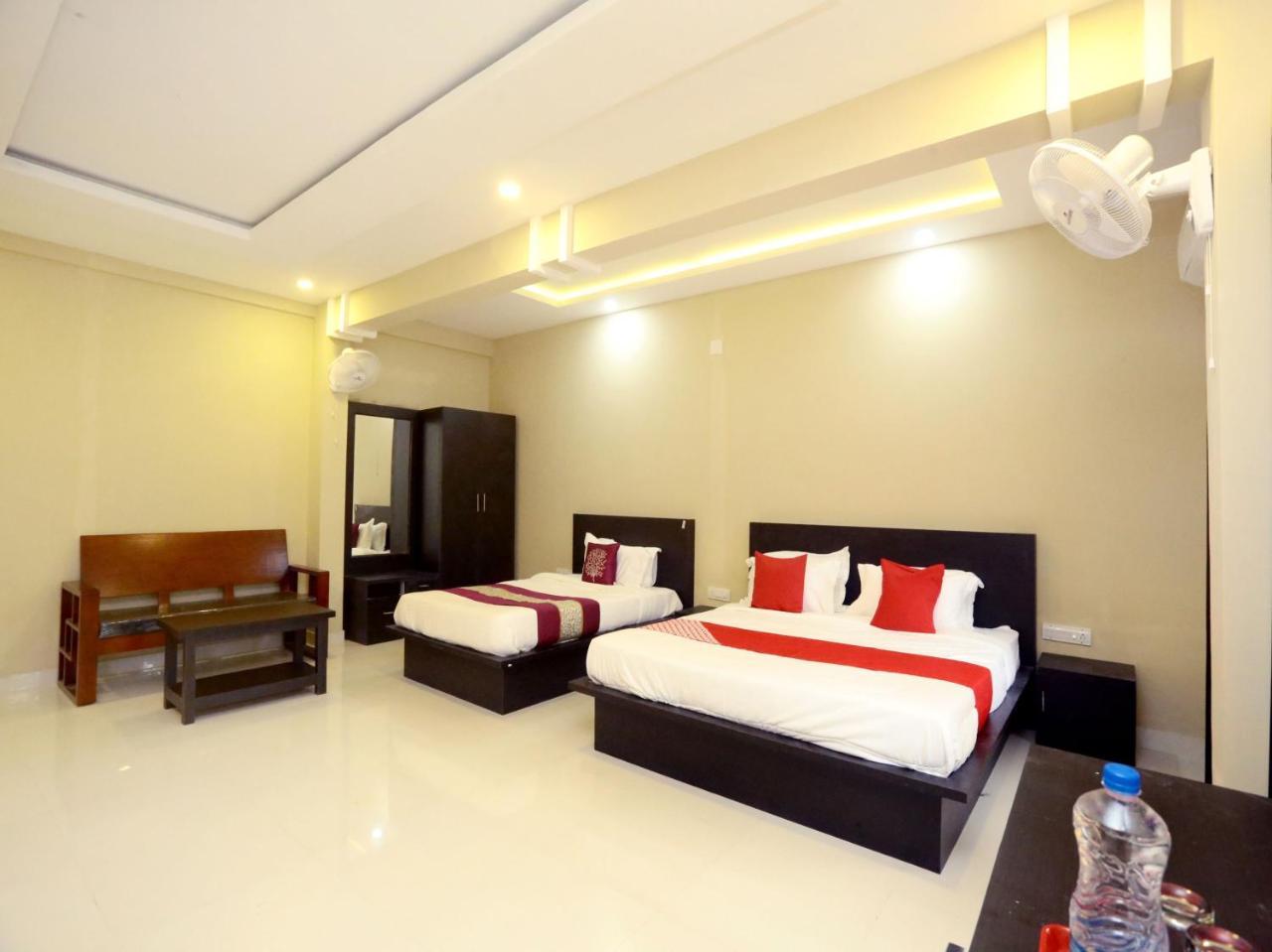 Oyo 12978 Igloo Residency Hotel Vithiri Kültér fotó