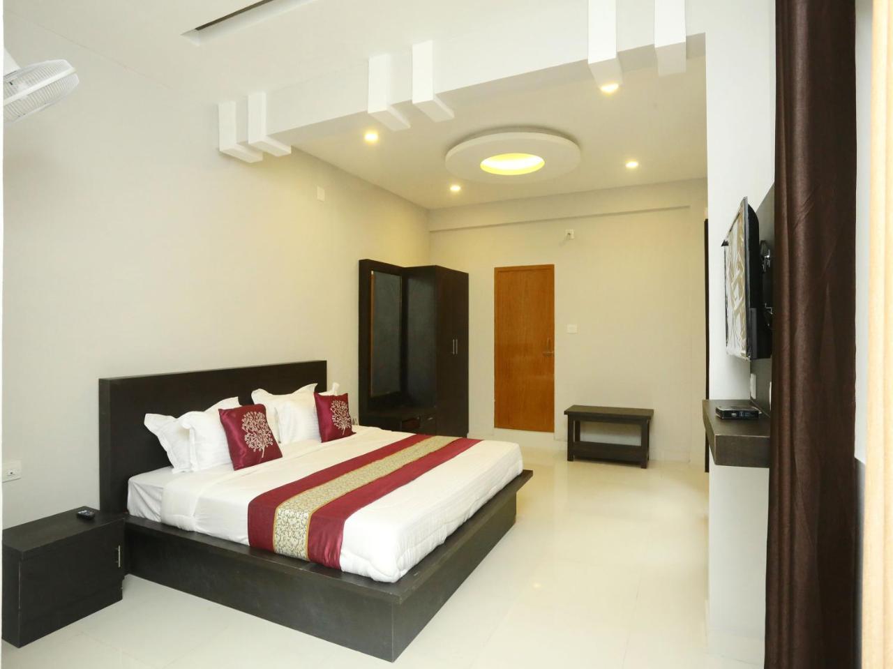 Oyo 12978 Igloo Residency Hotel Vithiri Kültér fotó