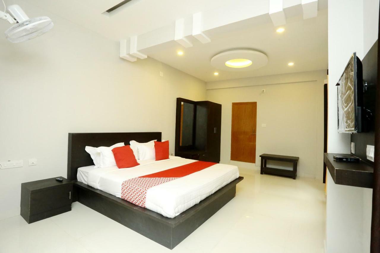 Oyo 12978 Igloo Residency Hotel Vithiri Kültér fotó